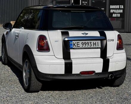 Білий Міні Cooper, об'ємом двигуна 1.6 л та пробігом 150 тис. км за 7200 $, фото 5 на Automoto.ua