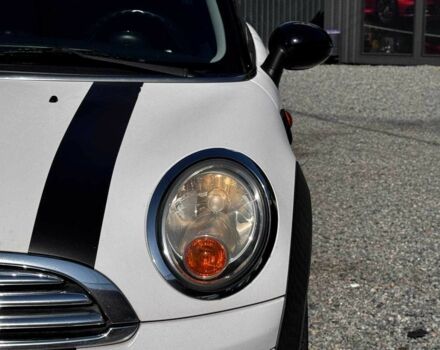 Білий Міні Cooper, об'ємом двигуна 1.6 л та пробігом 150 тис. км за 7200 $, фото 3 на Automoto.ua