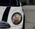 Білий Міні Cooper, об'ємом двигуна 1.6 л та пробігом 150 тис. км за 7200 $, фото 3 на Automoto.ua