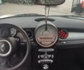 Білий Міні Cooper, об'ємом двигуна 1.4 л та пробігом 195 тис. км за 4000 $, фото 9 на Automoto.ua