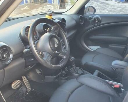 Белый Мини Купер, объемом двигателя 1.6 л и пробегом 135 тыс. км за 15500 $, фото 12 на Automoto.ua