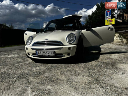 Білий Міні Cooper, об'ємом двигуна 1.6 л та пробігом 250 тис. км за 4600 $, фото 1 на Automoto.ua