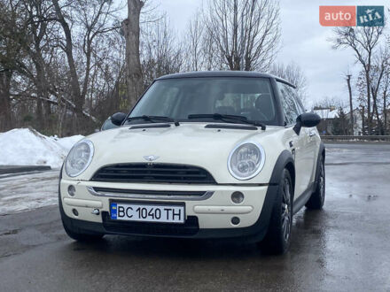 Білий Міні Cooper, об'ємом двигуна 1.4 л та пробігом 240 тис. км за 3750 $, фото 1 на Automoto.ua
