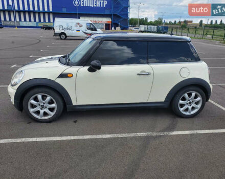 Білий Міні Cooper, об'ємом двигуна 1.6 л та пробігом 232 тис. км за 4600 $, фото 1 на Automoto.ua