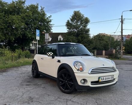 Білий Міні Cooper, об'ємом двигуна 1.6 л та пробігом 168 тис. км за 6800 $, фото 1 на Automoto.ua
