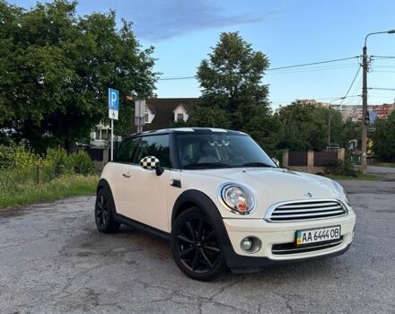 Білий Міні Cooper, об'ємом двигуна 1.6 л та пробігом 168 тис. км за 6700 $, фото 1 на Automoto.ua