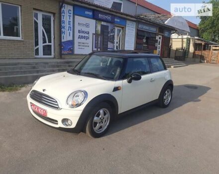 Білий Міні Cooper, об'ємом двигуна 1.6 л та пробігом 176 тис. км за 7200 $, фото 1 на Automoto.ua