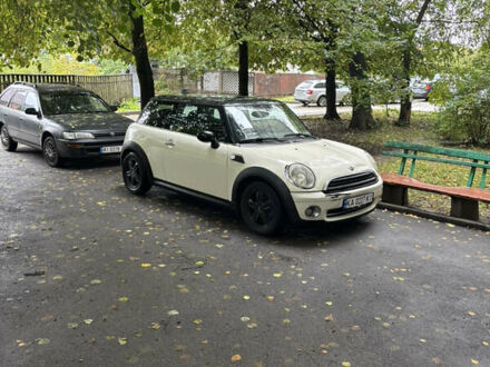 Міні Cooper 2008 у Белой Церкве на Automoto.ua Білий Міні Cooper, об'ємом двигуна 1.6 л та пробігом 255 тис. км за 4600 $, фото 1 на Automoto.ua