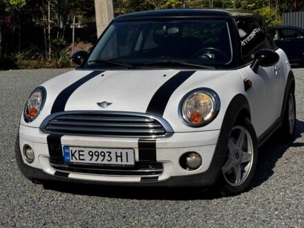 Білий Міні Cooper, об'ємом двигуна 1.6 л та пробігом 150 тис. км за 7200 $, фото 1 на Automoto.ua