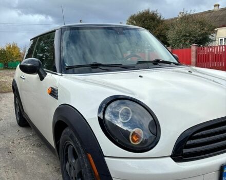 Білий Міні Cooper, об'ємом двигуна 1.6 л та пробігом 284 тис. км за 6100 $, фото 1 на Automoto.ua