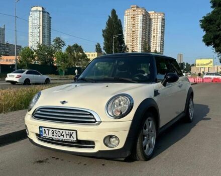Белый Мини Купер, объемом двигателя 1.6 л и пробегом 227 тыс. км за 5800 $, фото 1 на Automoto.ua