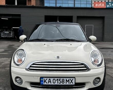 Білий Міні Cooper, об'ємом двигуна 1.6 л та пробігом 221 тис. км за 8100 $, фото 1 на Automoto.ua