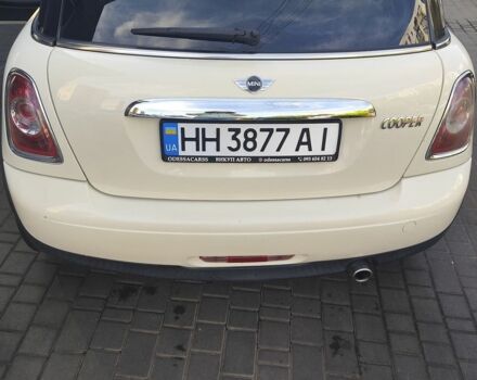 Білий Міні Cooper, об'ємом двигуна 1.6 л та пробігом 220 тис. км за 7000 $, фото 1 на Automoto.ua