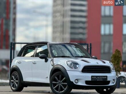 Белый Мини Купер, объемом двигателя 2 л и пробегом 189 тыс. км за 11500 $, фото 1 на Automoto.ua