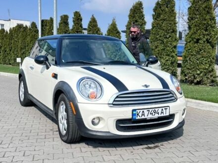 Білий Міні Cooper, об'ємом двигуна 1.6 л та пробігом 177 тис. км за 7100 $, фото 1 на Automoto.ua