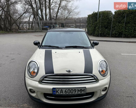 Білий Міні Cooper, об'ємом двигуна 1.6 л та пробігом 135 тис. км за 8500 $, фото 1 на Automoto.ua