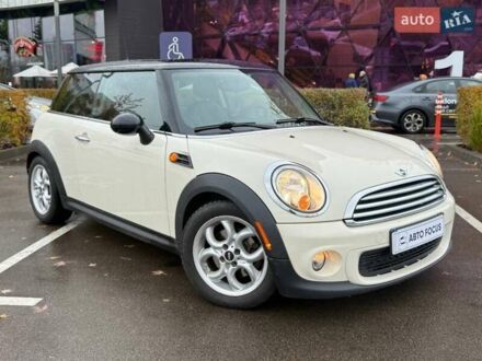 Міні Cooper 2012 у Києві на Automoto.ua Білий Міні Cooper, об'ємом двигуна 1.6 л та пробігом 131 тис. км за 8990 $, фото 1 на Automoto.ua
