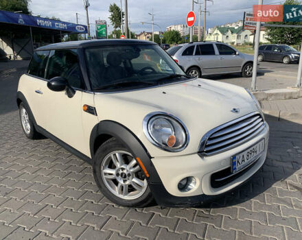 Білий Міні Cooper, об'ємом двигуна 1.6 л та пробігом 117 тис. км за 6500 $, фото 1 на Automoto.ua