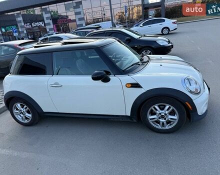 Білий Міні Cooper, об'ємом двигуна 1.6 л та пробігом 139 тис. км за 8400 $, фото 1 на Automoto.ua