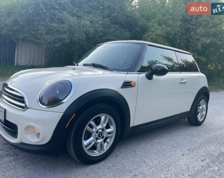 Білий Міні Cooper, об'ємом двигуна 1.6 л та пробігом 225 тис. км за 8300 $, фото 1 на Automoto.ua