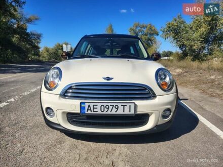 Білий Міні Cooper, об'ємом двигуна 1.6 л та пробігом 118 тис. км за 9500 $, фото 1 на Automoto.ua