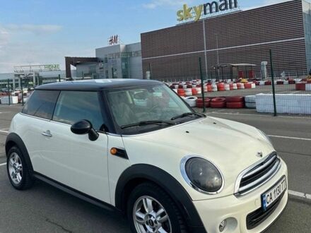 Білий Міні Cooper, об'ємом двигуна 1.6 л та пробігом 219 тис. км за 8500 $, фото 1 на Automoto.ua