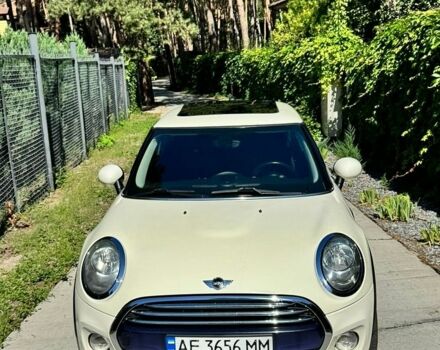 Білий Міні Cooper, об'ємом двигуна 1.5 л та пробігом 140 тис. км за 10000 $, фото 1 на Automoto.ua