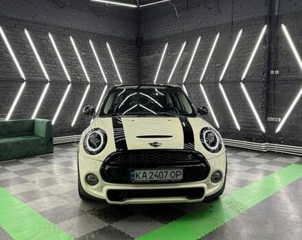 Белый Мини Купер, объемом двигателя 2 л и пробегом 140 тыс. км за 13200 $, фото 1 на Automoto.ua
