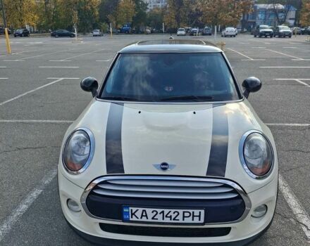 Белый Мини Купер, объемом двигателя 1.5 л и пробегом 146 тыс. км за 11500 $, фото 1 на Automoto.ua