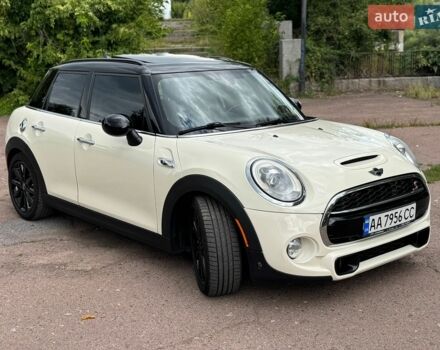 Білий Міні Cooper, об'ємом двигуна 2 л та пробігом 103 тис. км за 12999 $, фото 1 на Automoto.ua