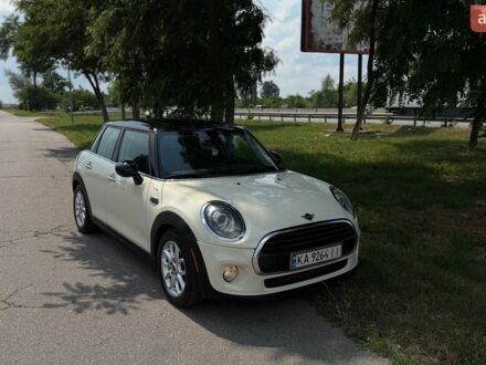 Білий Міні Cooper, об'ємом двигуна 1.5 л та пробігом 88 тис. км за 14250 $, фото 1 на Automoto.ua