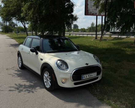 Білий Міні Cooper, об'ємом двигуна 1.5 л та пробігом 88 тис. км за 14250 $, фото 1 на Automoto.ua