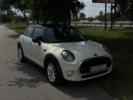 Білий Міні Cooper, об'ємом двигуна 1.5 л та пробігом 88 тис. км за 14243 $, фото 1 на Automoto.ua