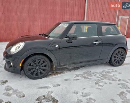 Белый Мини Купер, объемом двигателя 1.5 л и пробегом 65 тыс. км за 1600 $, фото 1 на Automoto.ua