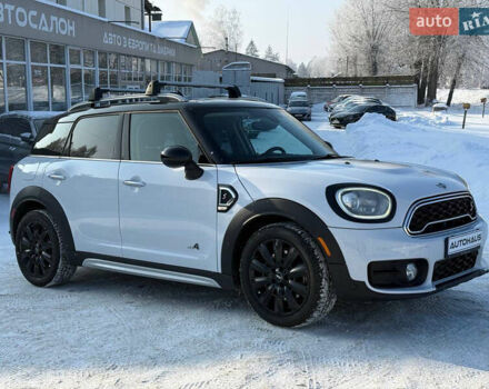 Белый Мини Купер, объемом двигателя 2 л и пробегом 171 тыс. км за 17500 $, фото 1 на Automoto.ua