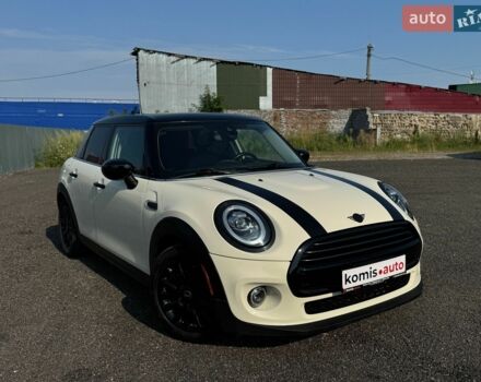 Білий Міні Cooper, об'ємом двигуна 1.5 л та пробігом 128 тис. км за 16099 $, фото 1 на Automoto.ua