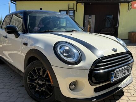 Білий Міні Cooper, об'ємом двигуна 1.5 л та пробігом 128 тис. км за 16900 $, фото 1 на Automoto.ua