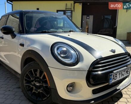 Білий Міні Cooper, об'ємом двигуна 1.5 л та пробігом 128 тис. км за 16900 $, фото 1 на Automoto.ua