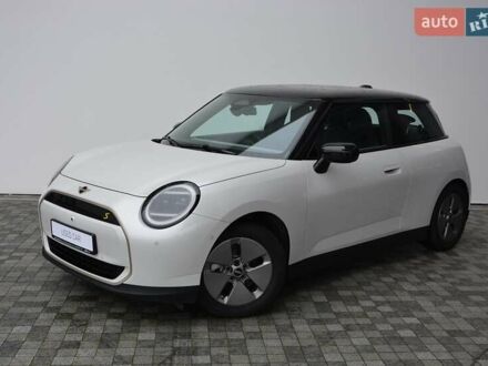 Белый Мини Купер, объемом двигателя 0 л и пробегом 1 тыс. км за 31897 $, фото 1 на Automoto.ua