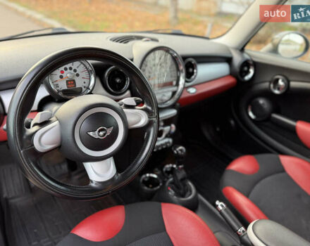 Бежевый Мини Купер, объемом двигателя 1.6 л и пробегом 141 тыс. км за 6900 $, фото 8 на Automoto.ua