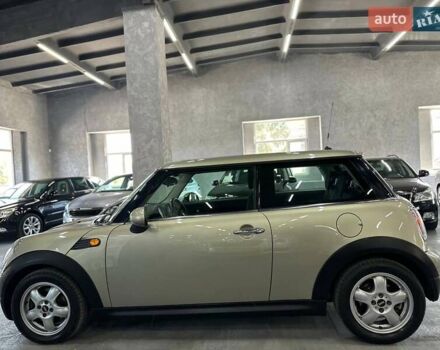 Бежевий Міні Cooper, об'ємом двигуна 1.6 л та пробігом 163 тис. км за 6999 $, фото 3 на Automoto.ua