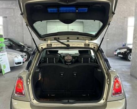 Бежевий Міні Cooper, об'ємом двигуна 1.6 л та пробігом 163 тис. км за 6999 $, фото 21 на Automoto.ua