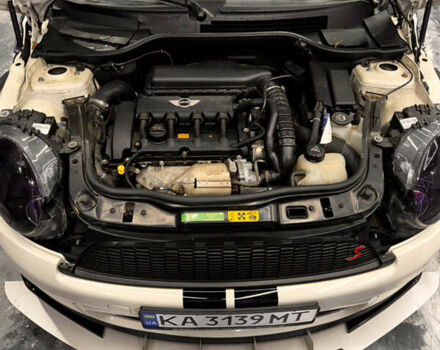 Бежевый Мини Купер, объемом двигателя 1.6 л и пробегом 143 тыс. км за 9200 $, фото 6 на Automoto.ua