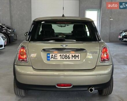 Бежевий Міні Cooper, об'ємом двигуна 1.6 л та пробігом 163 тис. км за 6999 $, фото 5 на Automoto.ua