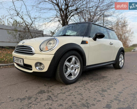 Бежевый Мини Купер, объемом двигателя 1.6 л и пробегом 141 тыс. км за 6900 $, фото 1 на Automoto.ua