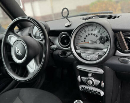 Бежевий Міні Cooper, об'ємом двигуна 1.6 л та пробігом 350 тис. км за 3000 $, фото 9 на Automoto.ua