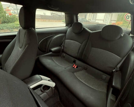 Бежевий Міні Cooper, об'ємом двигуна 1.6 л та пробігом 350 тис. км за 3000 $, фото 10 на Automoto.ua