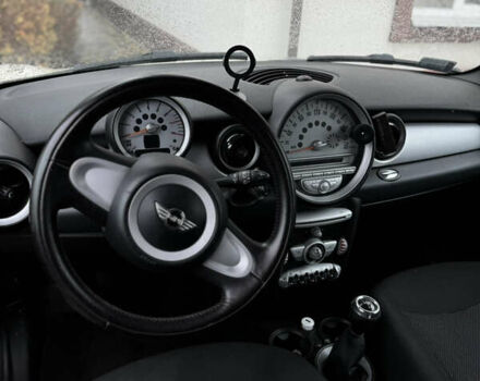 Бежевий Міні Cooper, об'ємом двигуна 1.6 л та пробігом 350 тис. км за 3000 $, фото 7 на Automoto.ua