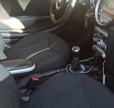 Бежевый Мини Купер, объемом двигателя 1.4 л и пробегом 181 тыс. км за 5000 $, фото 8 на Automoto.ua