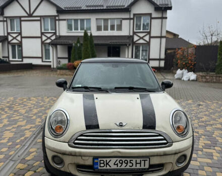 Бежевий Міні Cooper, об'ємом двигуна 1.6 л та пробігом 350 тис. км за 3000 $, фото 2 на Automoto.ua